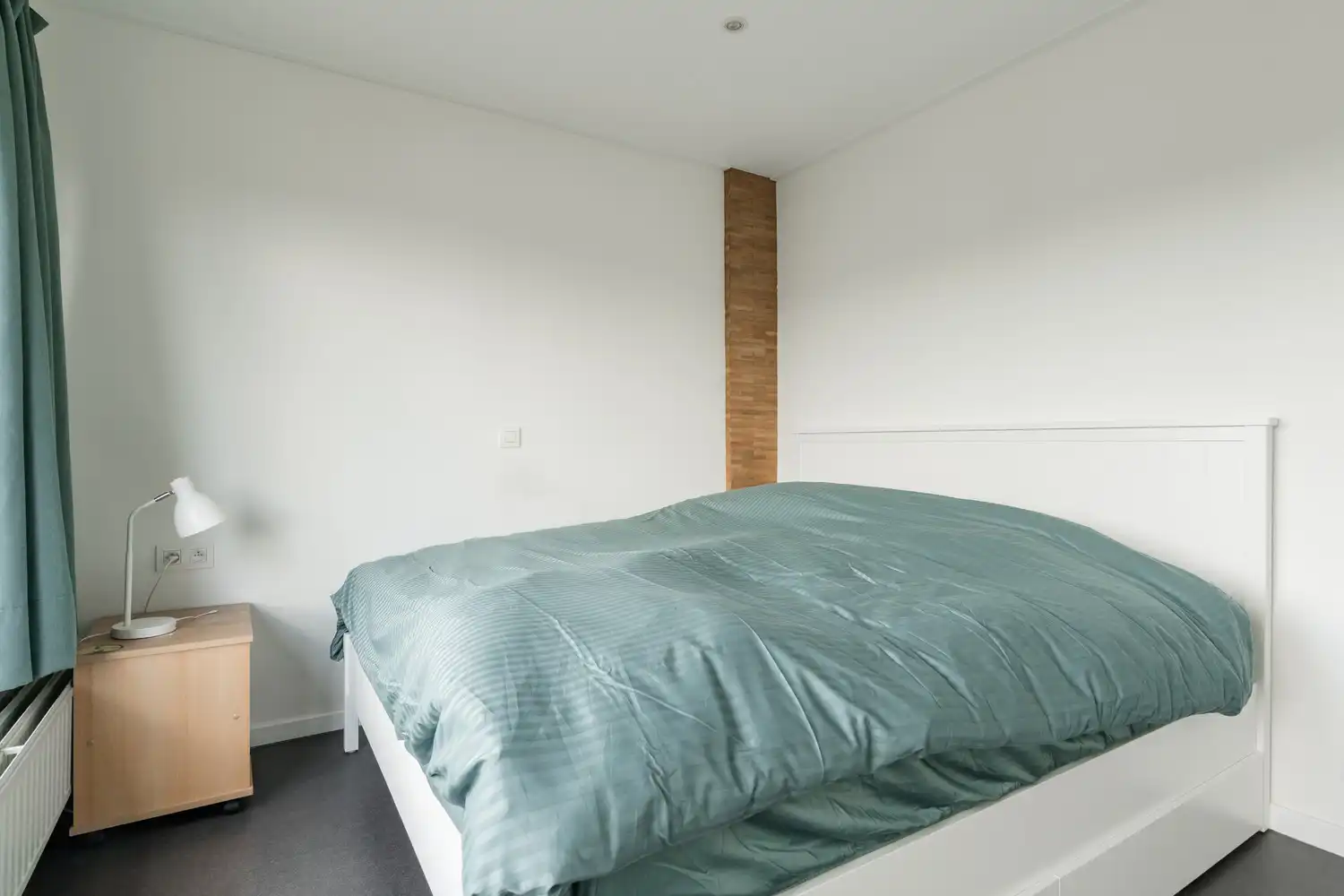Mooi gerenoveerd appartement pal in het centrum van Neerpelt! foto 11