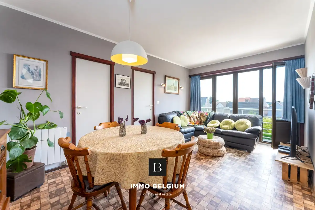 Goed onderhouden appartement met ondergrondse parking nabij het centrum foto 2