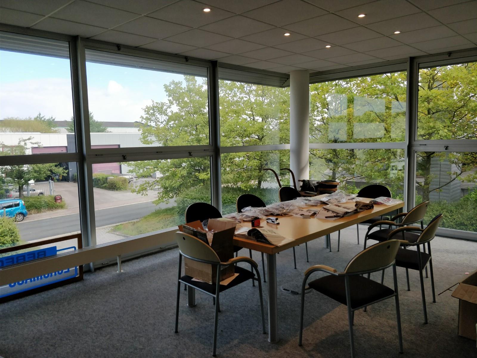 Modern bedrijfspand te huur foto 6