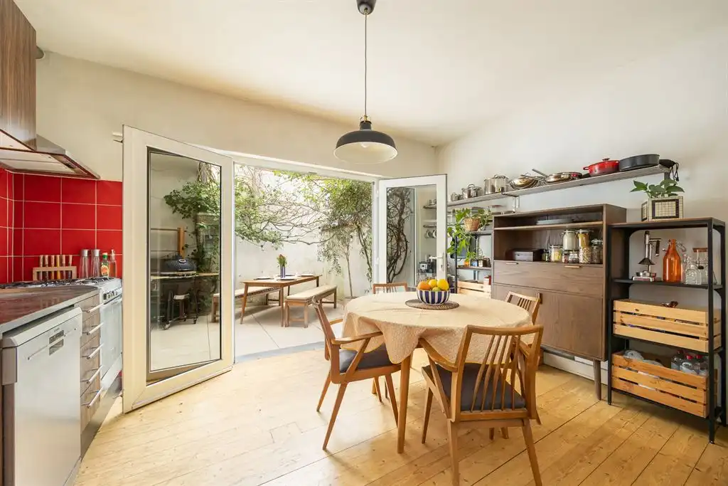 Lichtrijke stadswoning met authentieke elementen foto 2