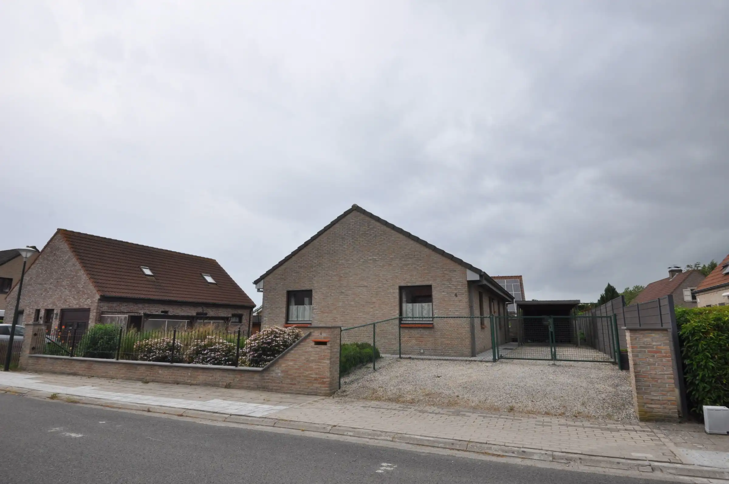 Alleenstaande woning te Oudenburg ! foto 2