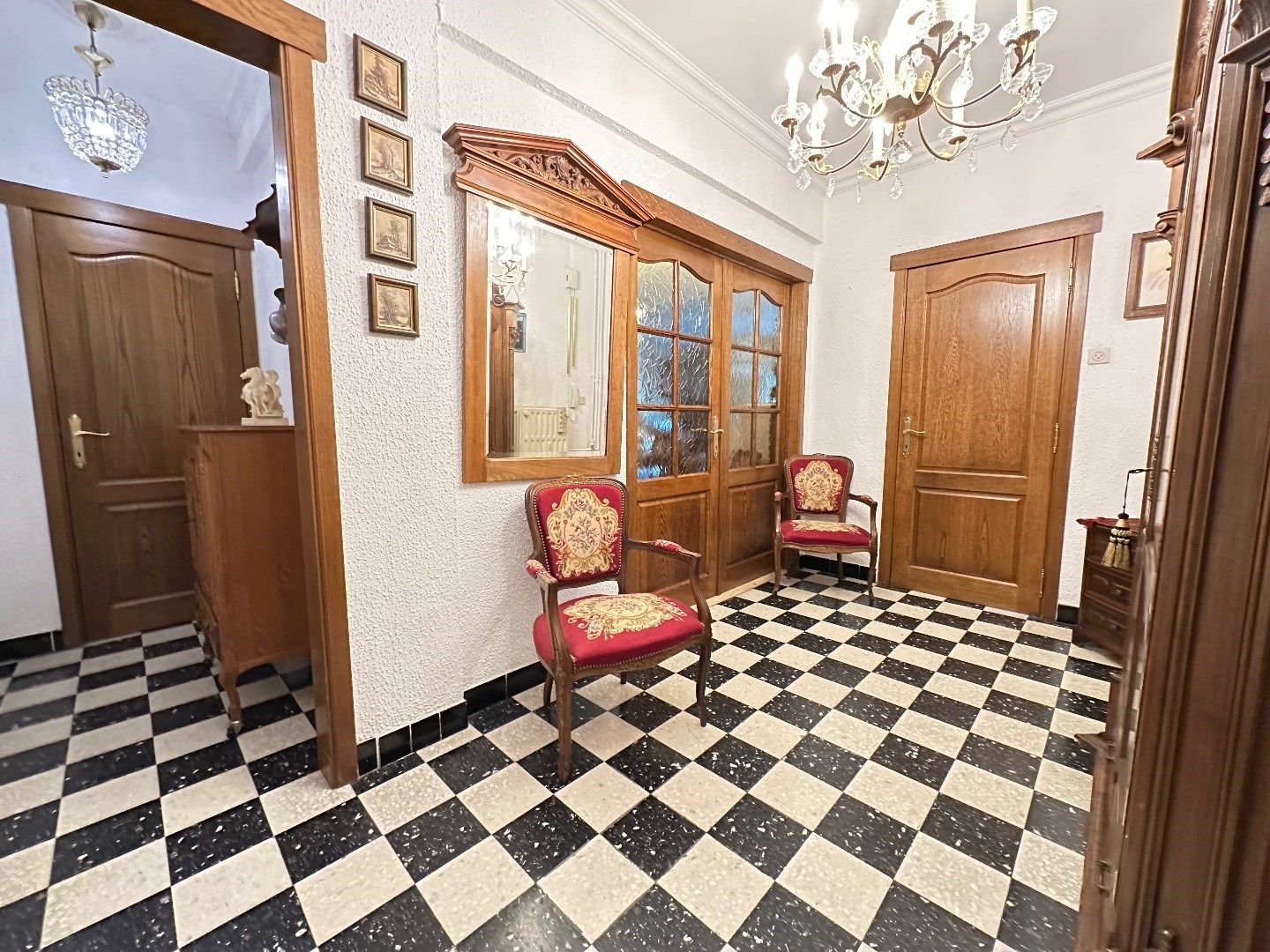 Ruim appartement met 2 slaapkamers in het centrum van Tongeren-Borgloon foto 2