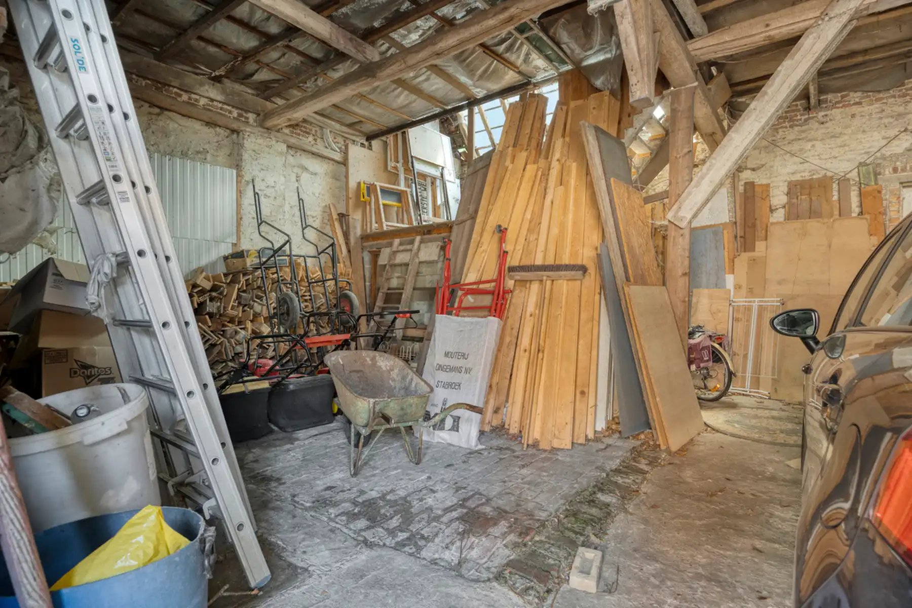 Te renoveren woning op uiterst rustige locatie foto 29
