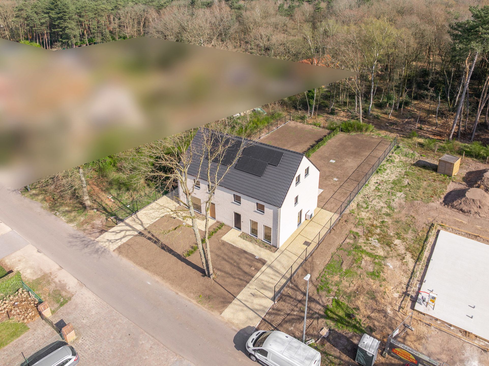 Stijlvolle nieuwbouwkoppelwoning met adembenemend boszicht foto 2
