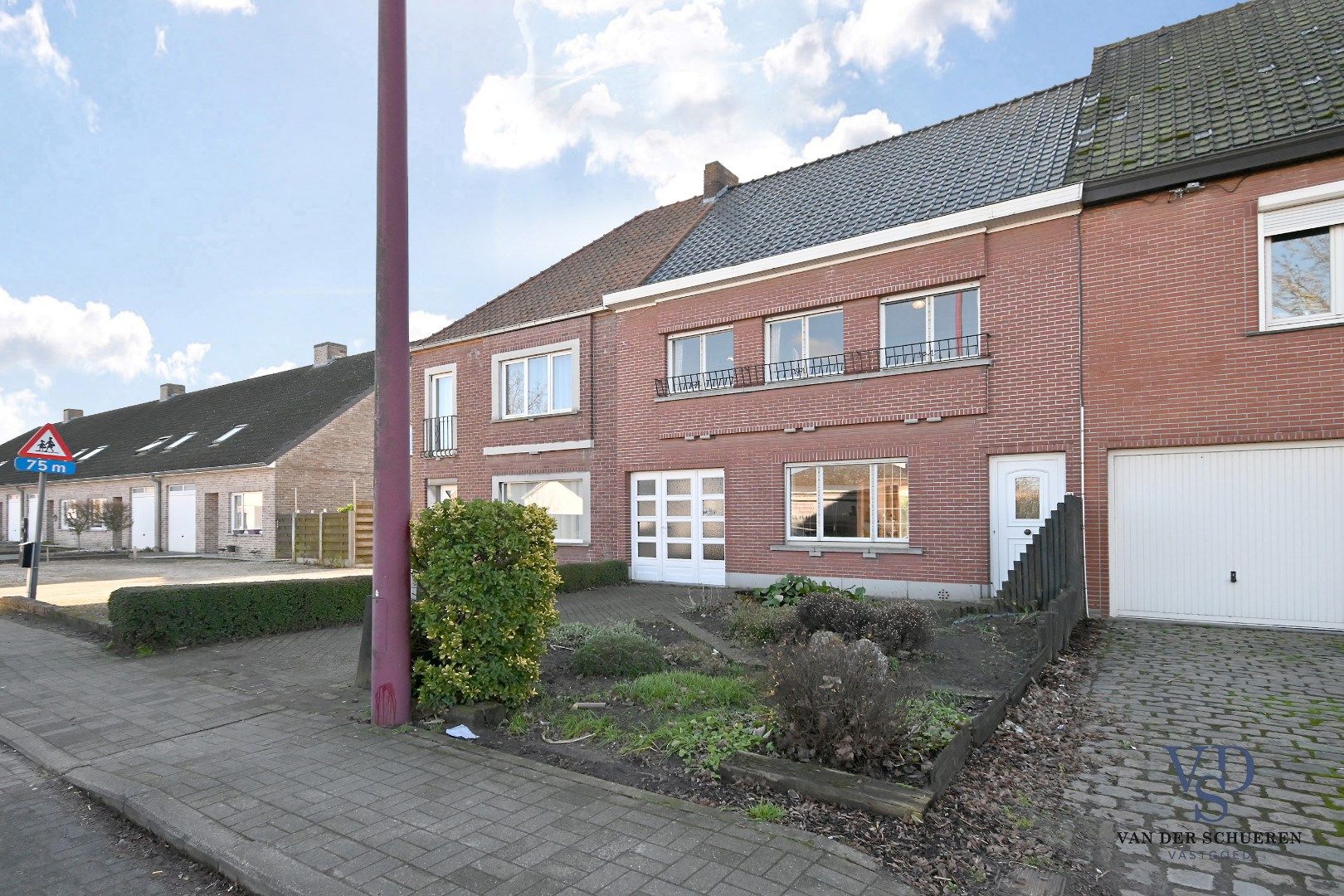 Degelijke, ruime woning (op te frissen).  foto 31