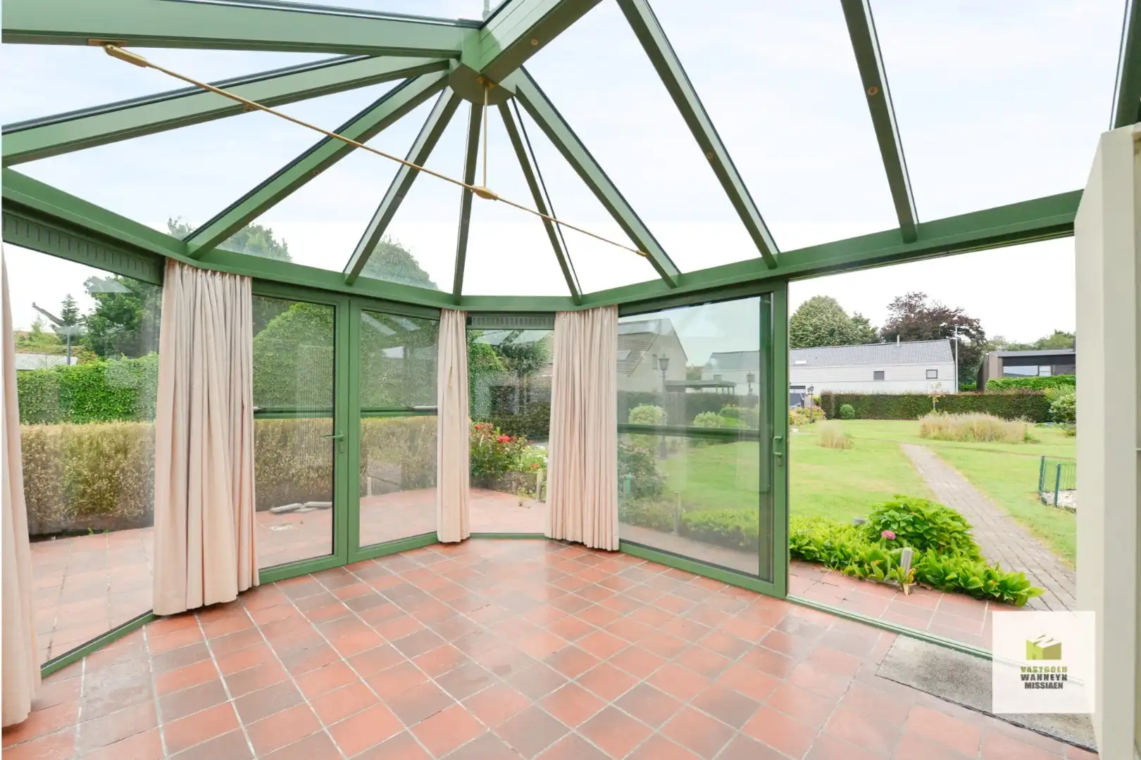 Uitbreidbare gelijkvloerse woning met grote garage op 1303m2 foto 11