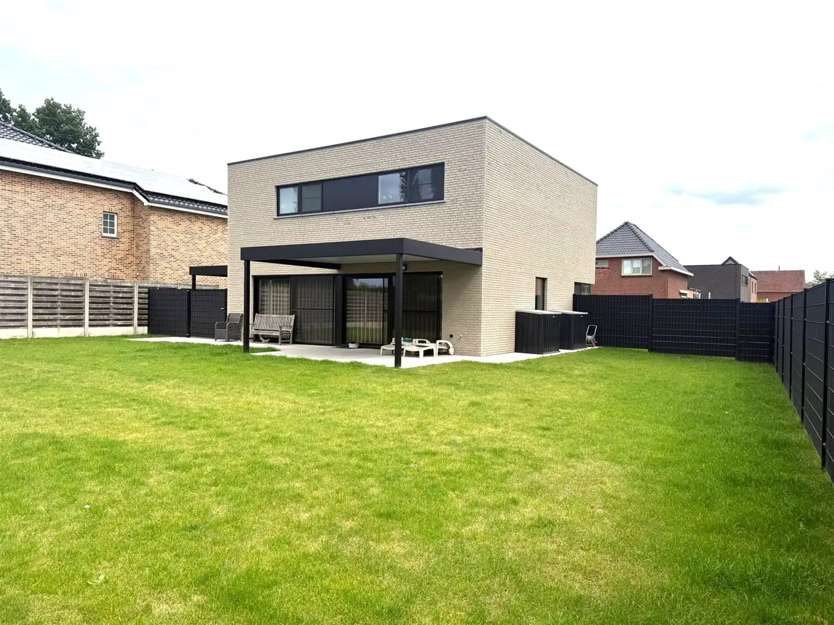 TE HUUR: Ruime open bebouwing met 3 slaapkamers te Pelt! foto 27