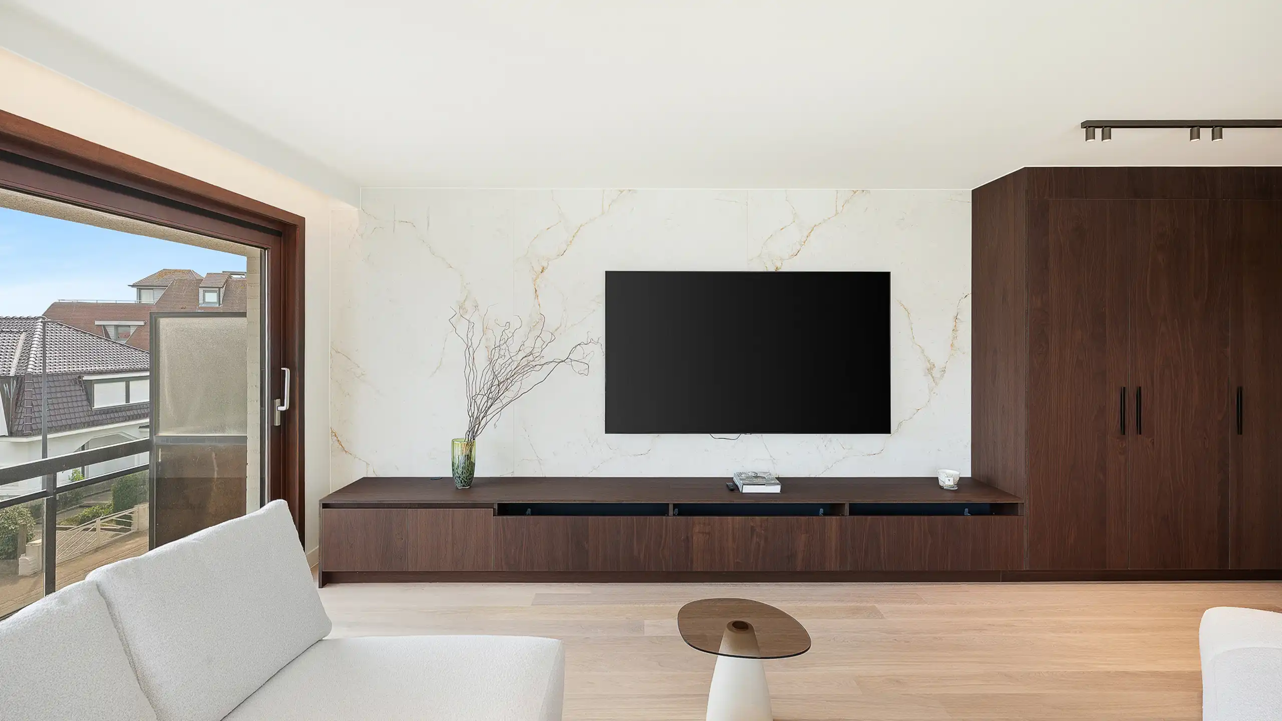 Prachtig gerenoveerd duplex appartement [J. Nellenslaan -Duinbergen]. foto 4