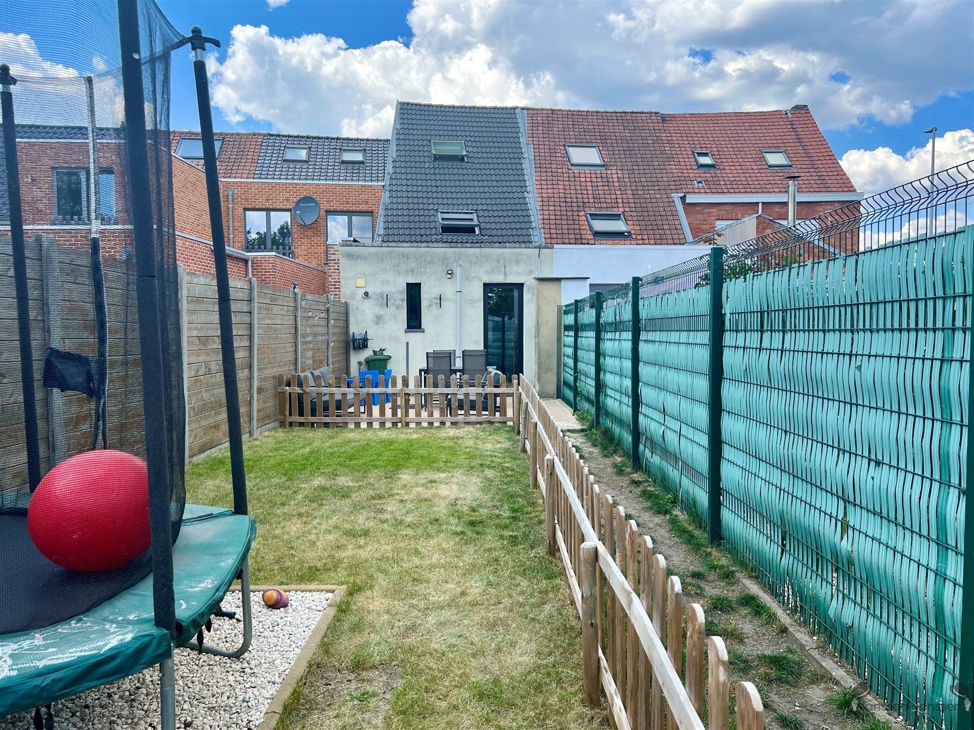 Gezellige woning met 4 slpk en tuin foto 18