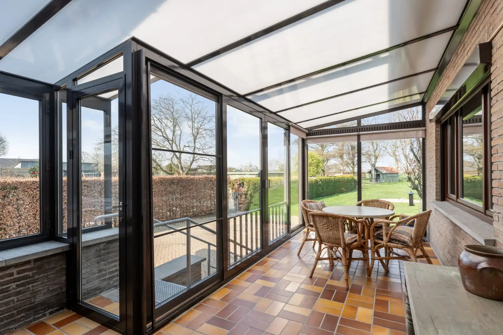 Zeer goed onderhouden gelijkvloerse gezinswoning op een riant perceel van 19a75ca op een rustige locatie te Schalkhoven, een deelgemeente van Hoeselt.  foto 34