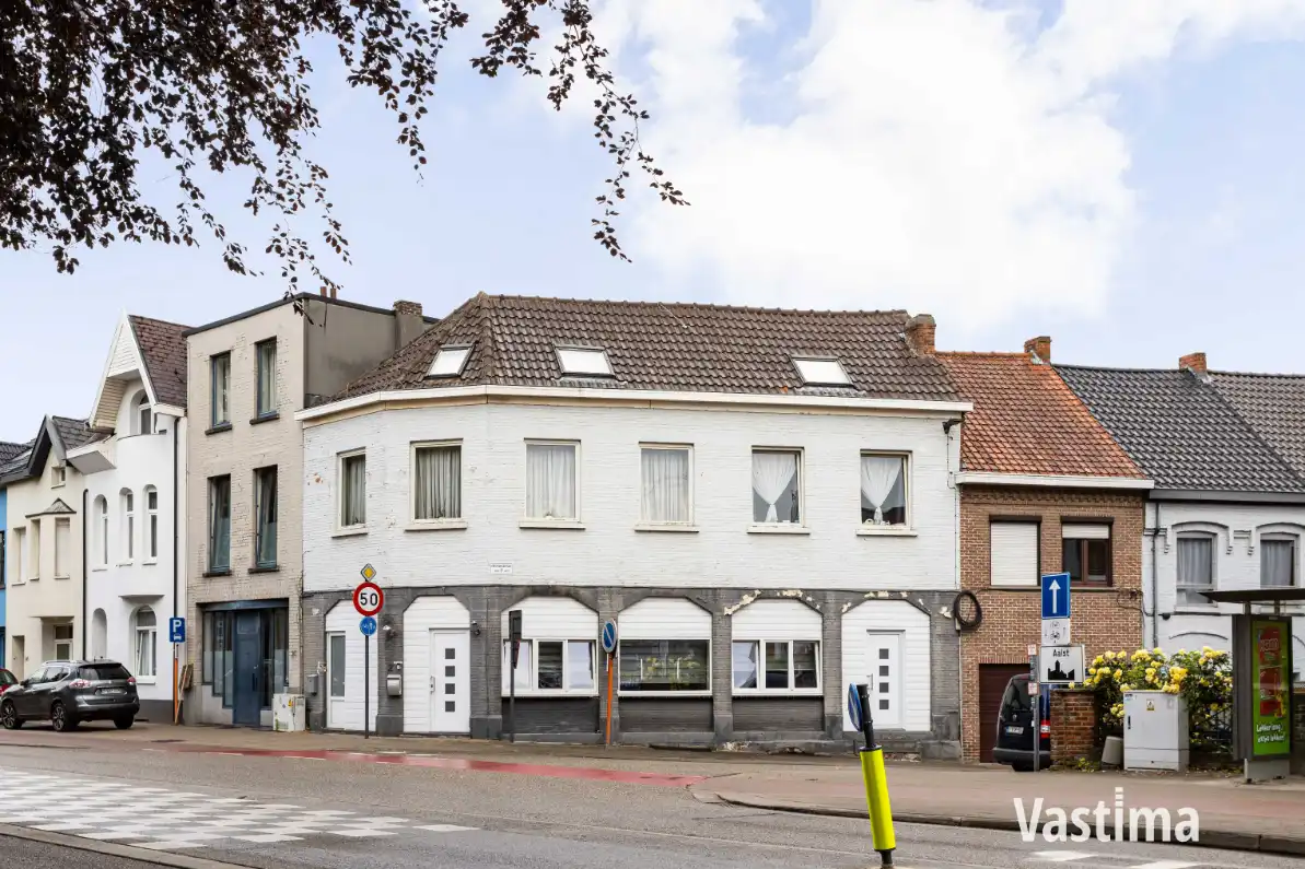 Ruime woning met twee volwaardige wooneenheden nabij centrum Aalst foto 8