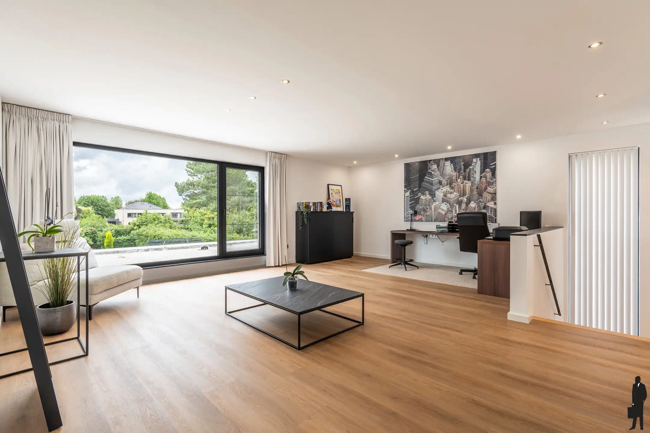 Ruime woning met multifunctionele studio foto 17