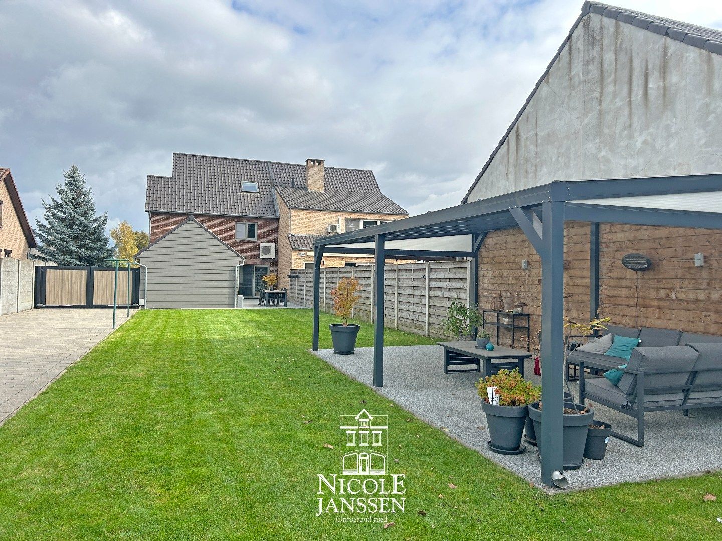 Charmante halfvrijstaande woning  foto 29