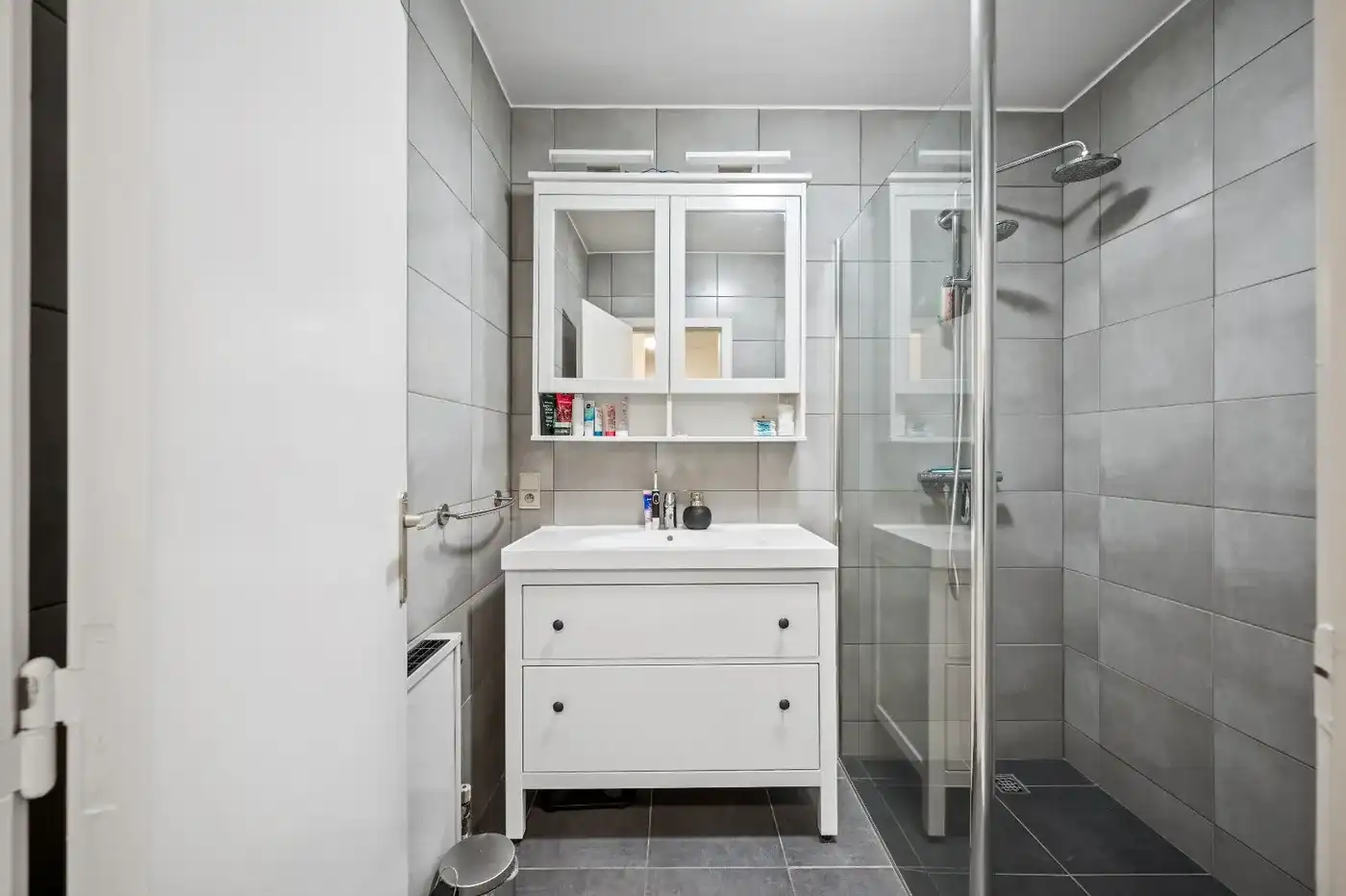 Instapklaar appartement te centrum Tienen. foto 16