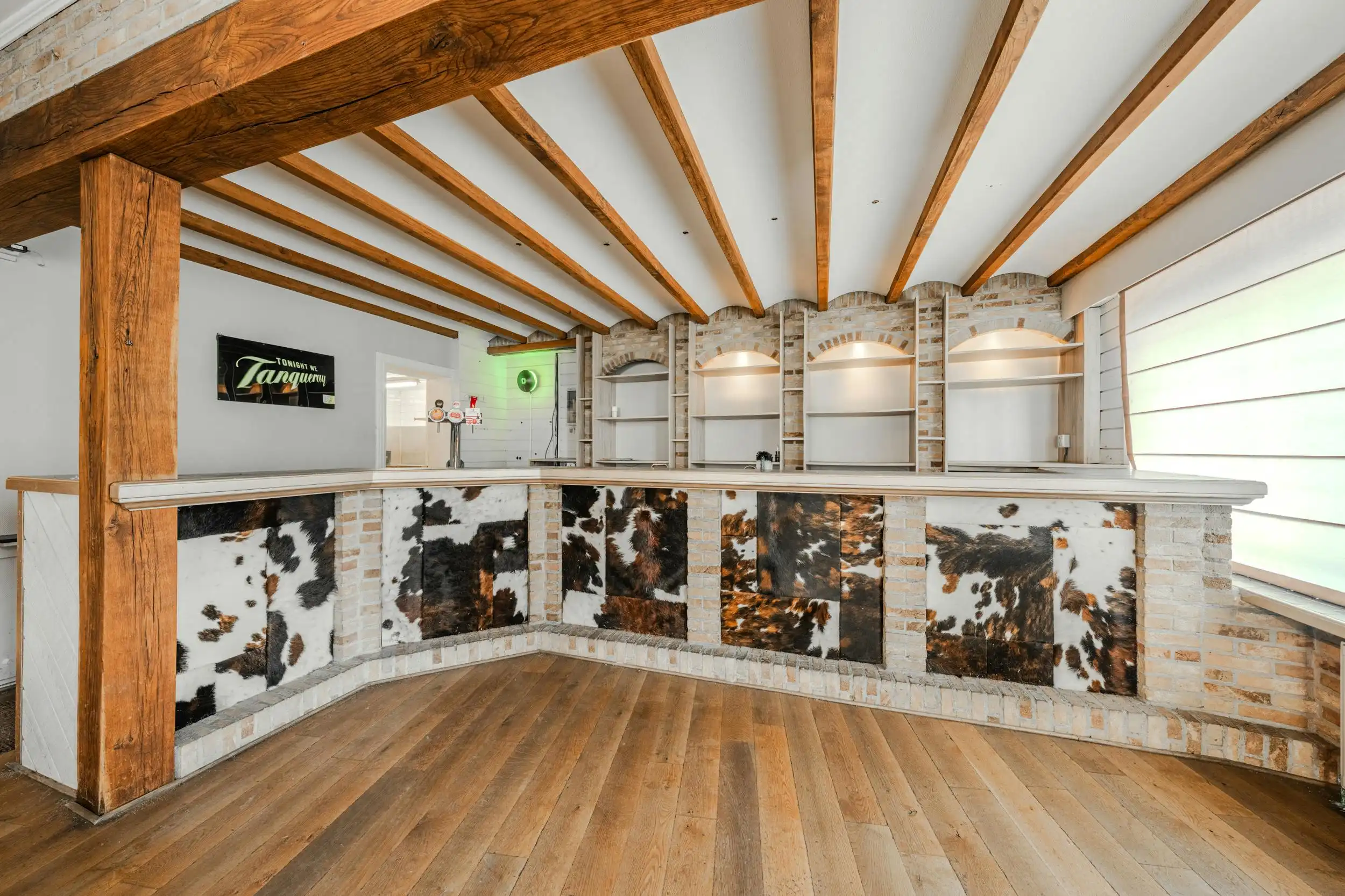 Goed gelegen handelspand met veel potentieel in Lombardsijde foto 17