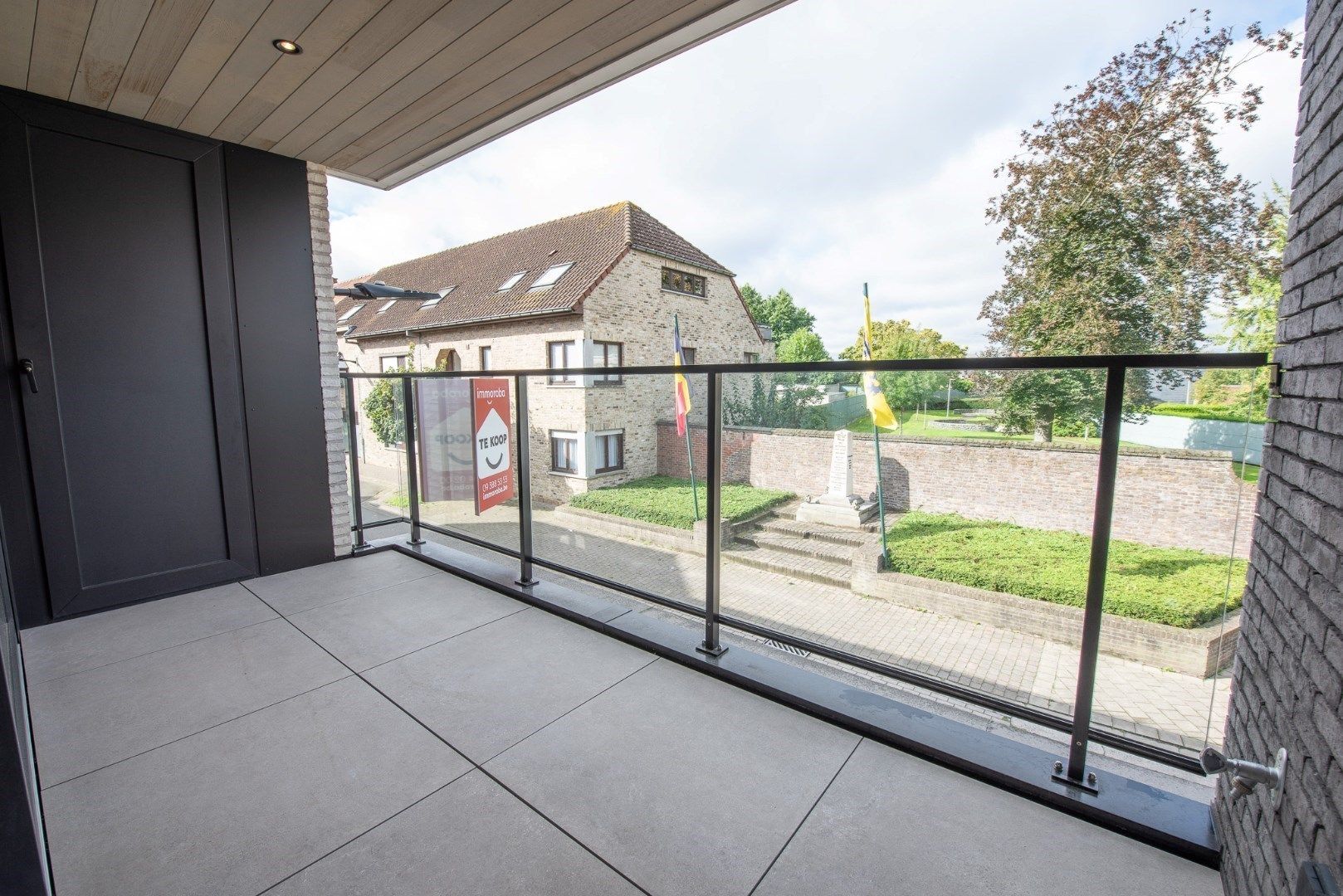 Kwalitatief afgewerkt nieuwbouwappartement TE HUUR in het hartje van Sint-Eloois-vijve!! foto 6