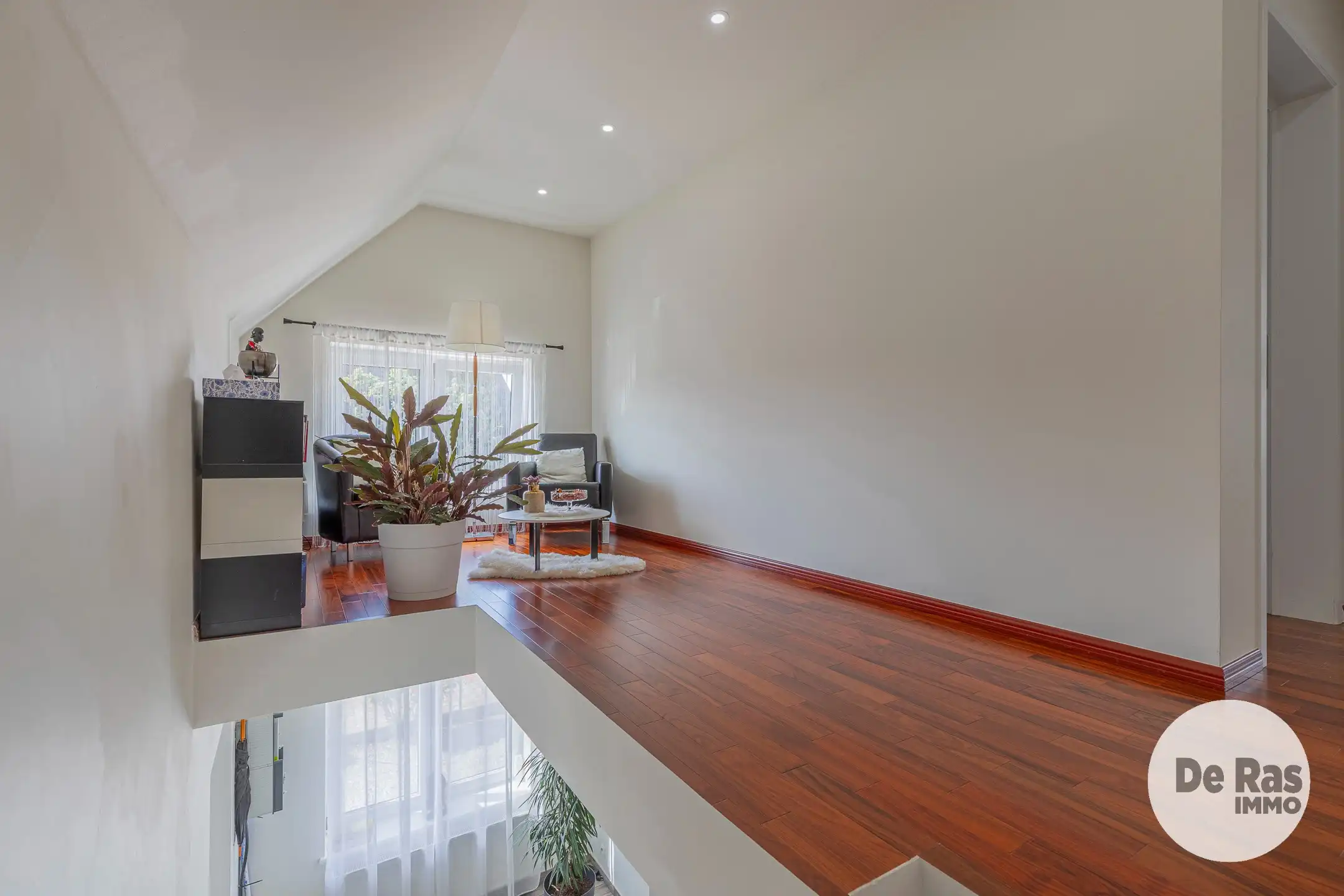 ERPE-MERE Veelzijdige woning met handelsruimte op topligging foto 16