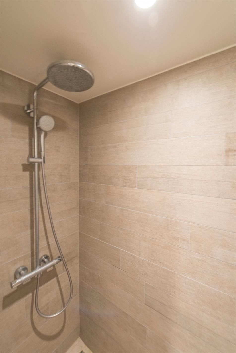 Heel mooi  luxueus afgewerkt appartement gelegen in de Kustlaan vlakbij de Zeedijk en het Driehoeksplein. foto 16