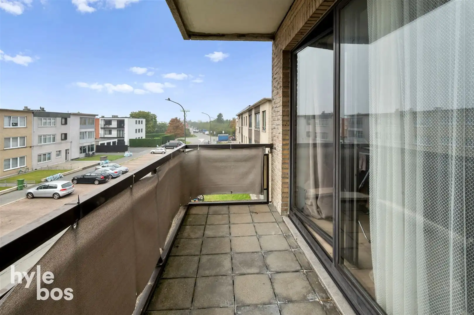 Opbrengsteigendom met 5 ruime appartementen en garages op topligging foto 7