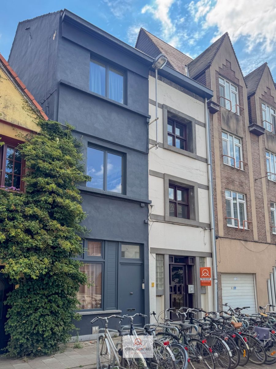 Praktijkruimte met woonst nabij Gravensteen foto 32