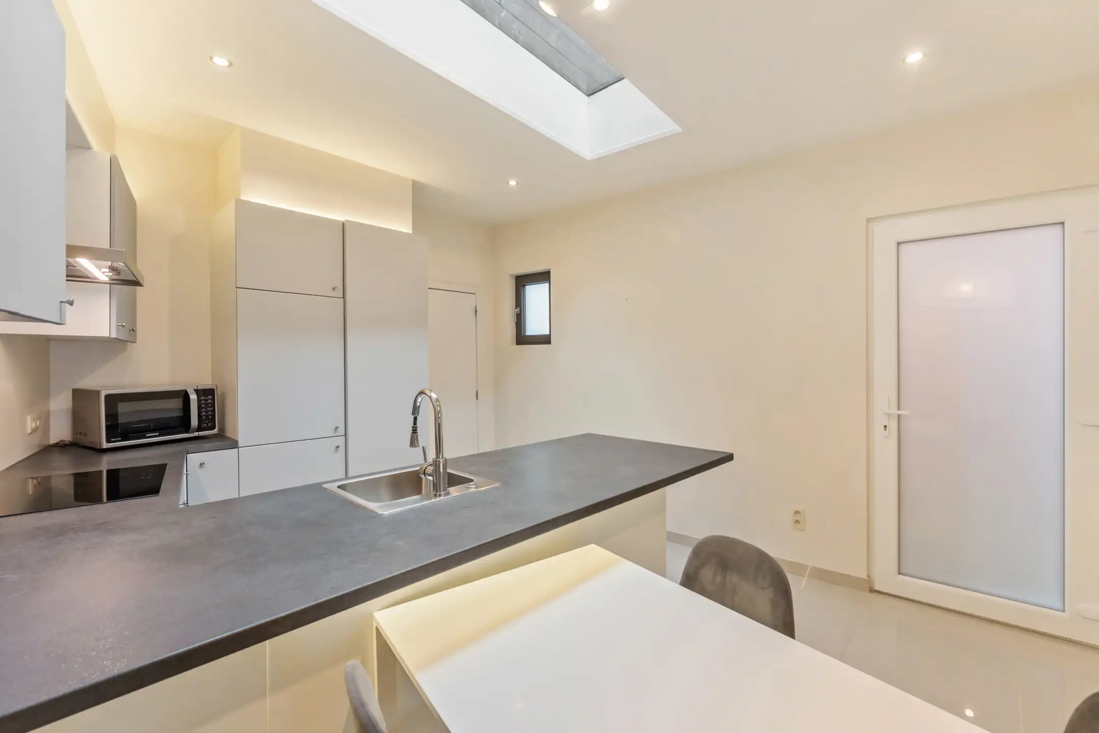 Gerenoveerde woning in charmante Zichen foto 8