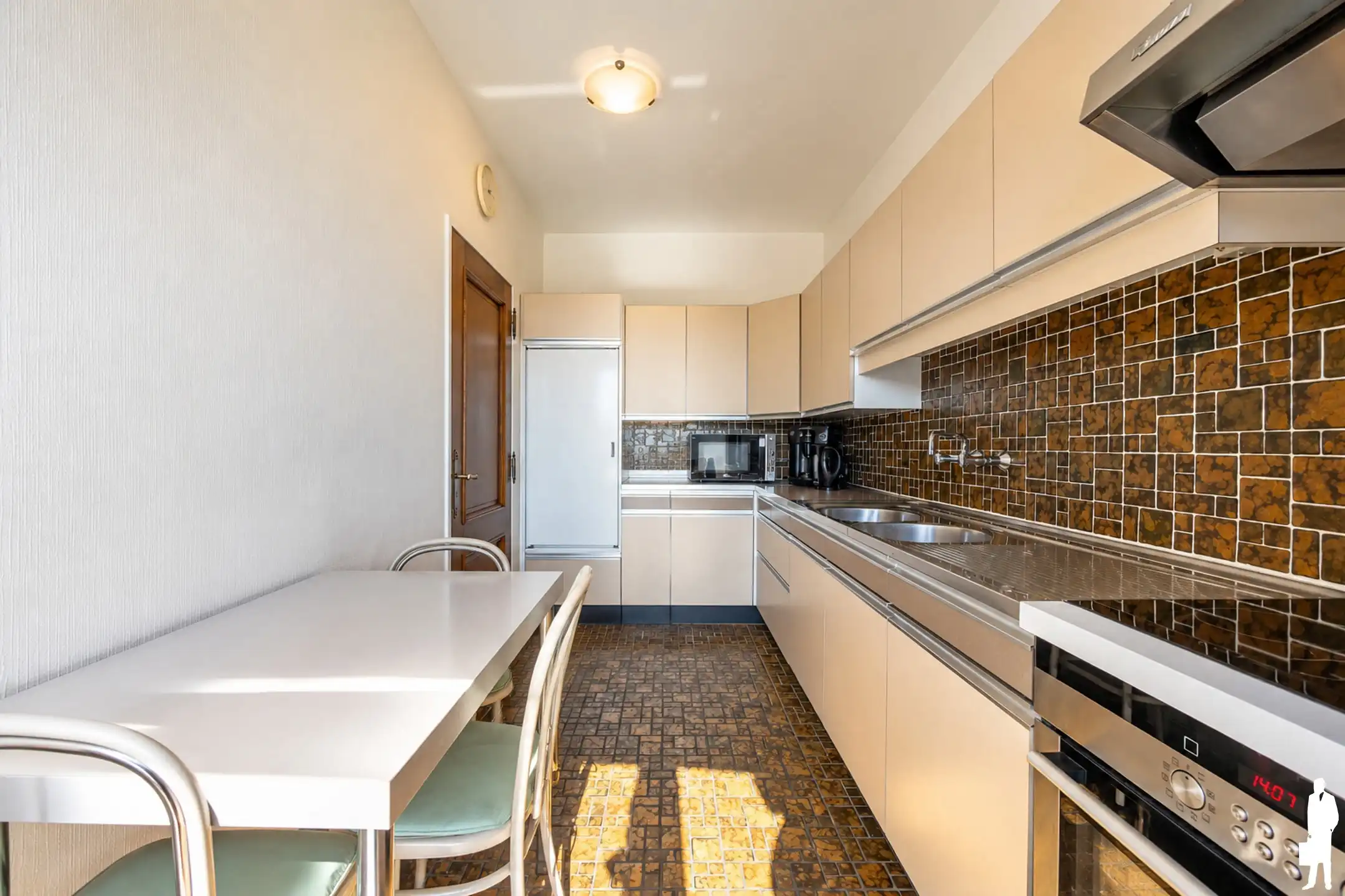 Ruim appartement met 2 slpk en 3 terrassen aan de Grote Markt foto 11