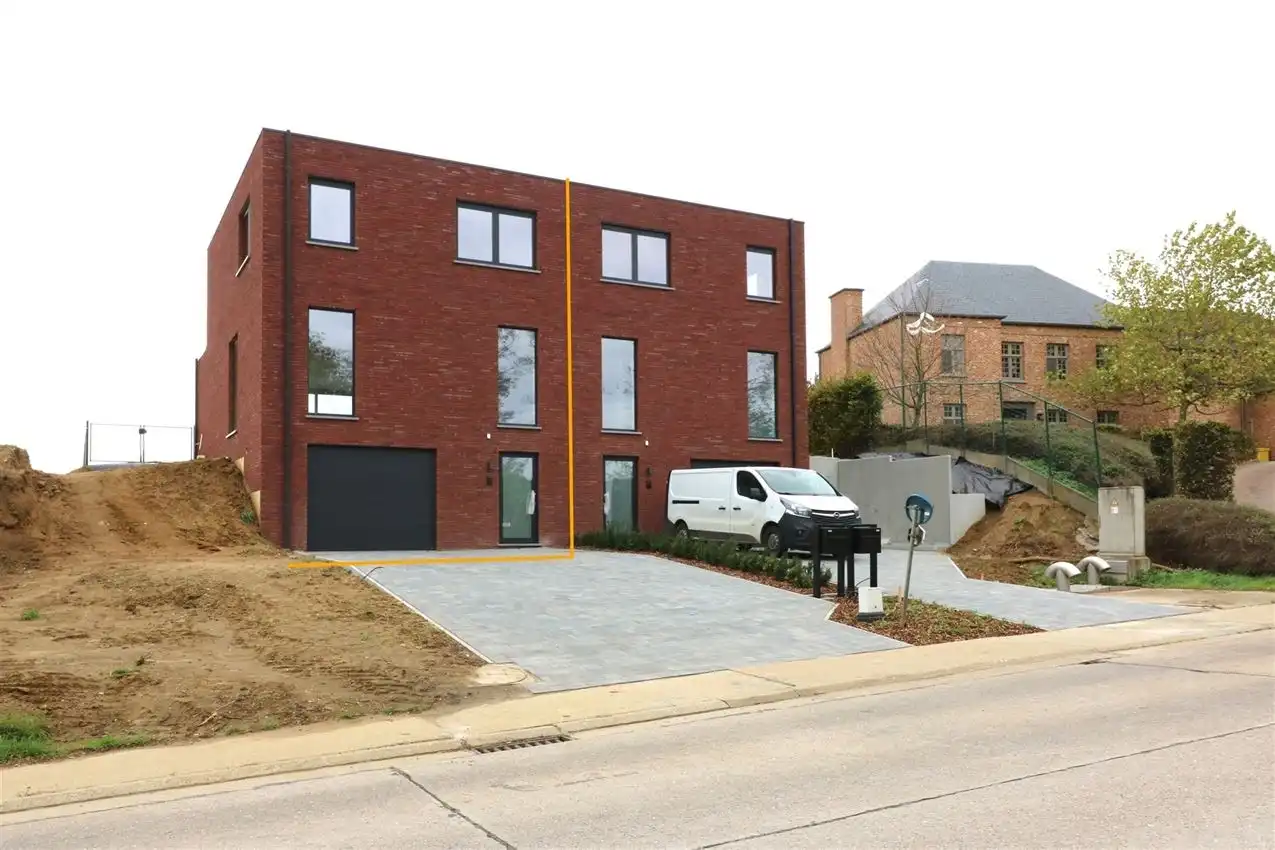 Nieuwbouw, energiezuinig, prachtige omgeving, garage foto 3