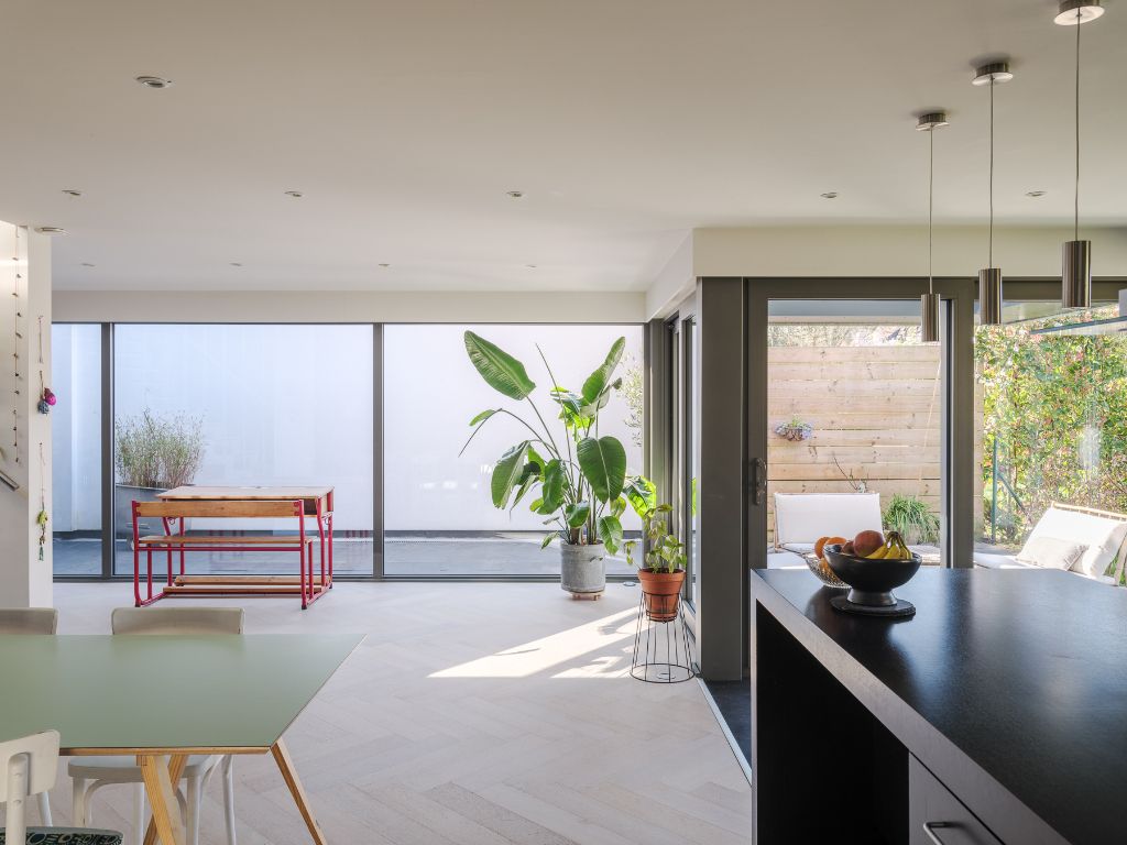 Ruime en energiezuinige woning (A-score) met de mogelijkheid tot combinatie woon/werk op een zeer gegeerde locatie te Sint-Martens-Latem. foto 11