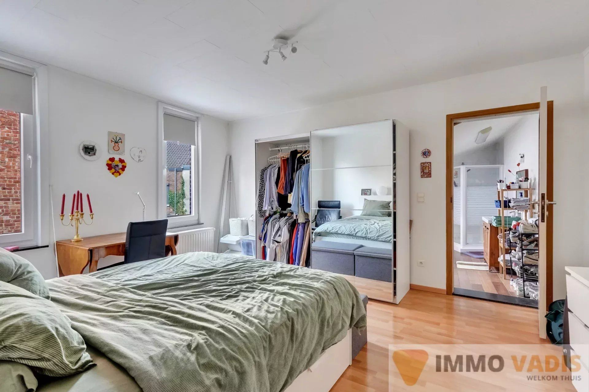 Stadswoning met garage, 2 slaapkamers en 2 badkamers, op een toplocatie in het centrum. Een verborgen parel in het hart van de stad. foto 13