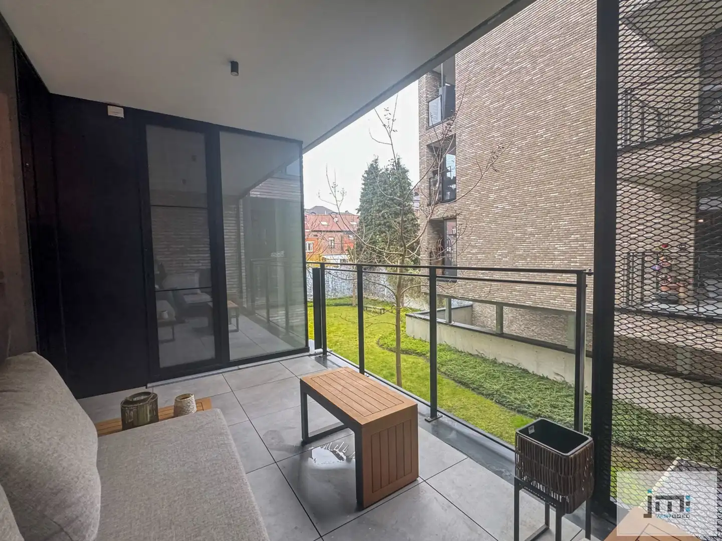 Uniek appartement met kelderberging en autostaanplaats foto 14