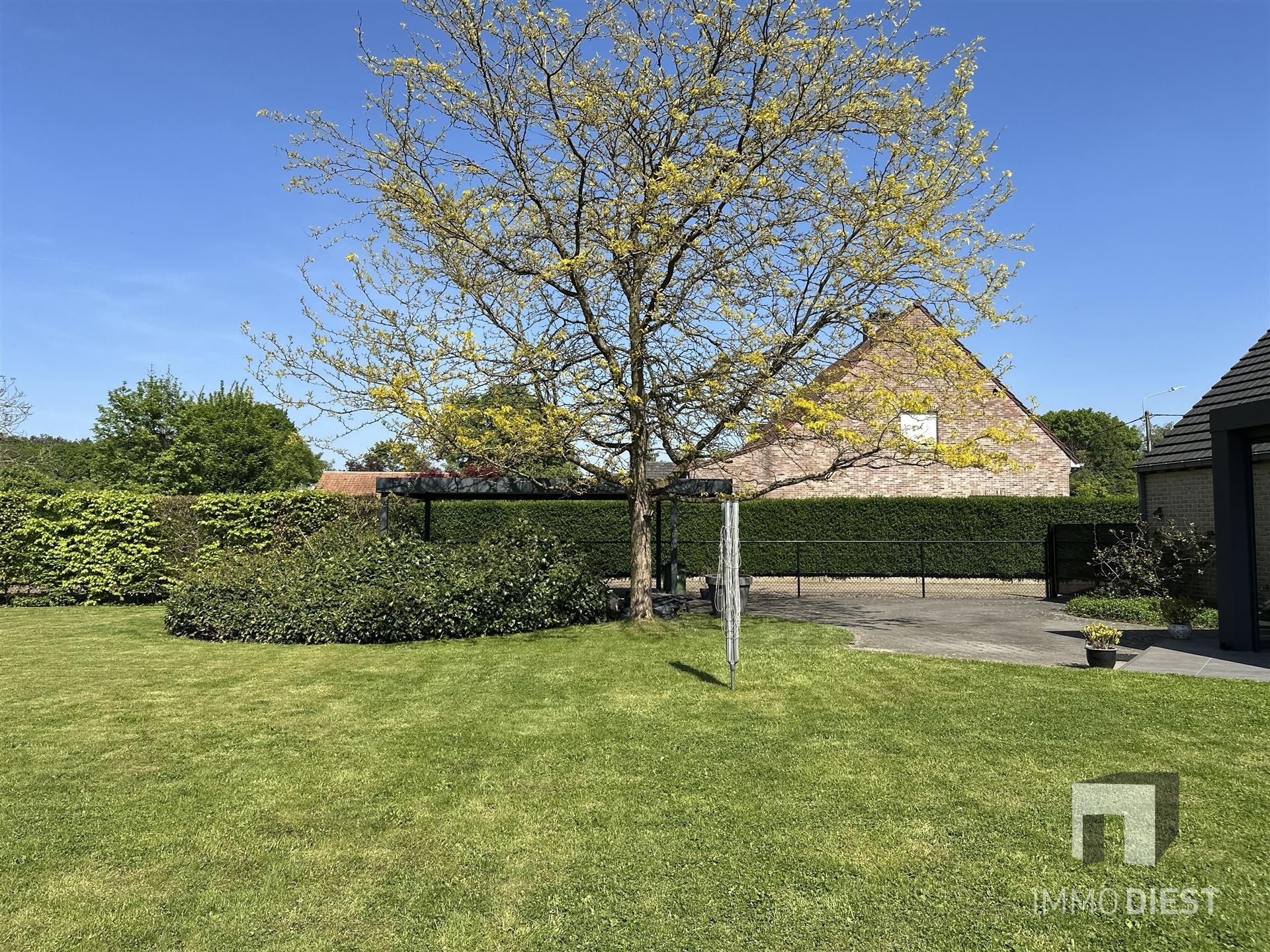 Instapklare woning met zicht op agrarisch gebied - bureau + 3 slpks foto 40