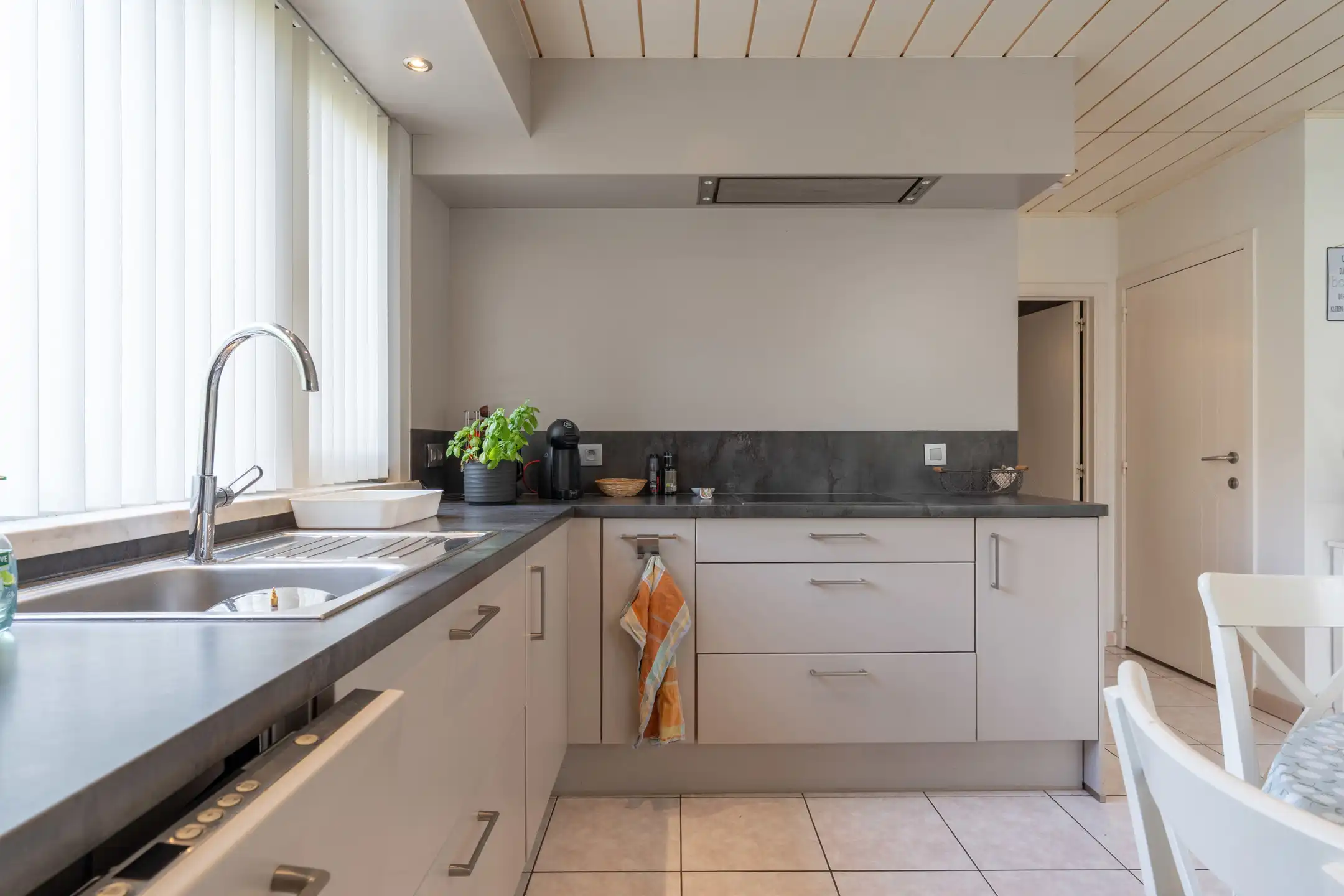 Te renoveren gezinswoning met potentieel te Gierle op 848 m² foto 11