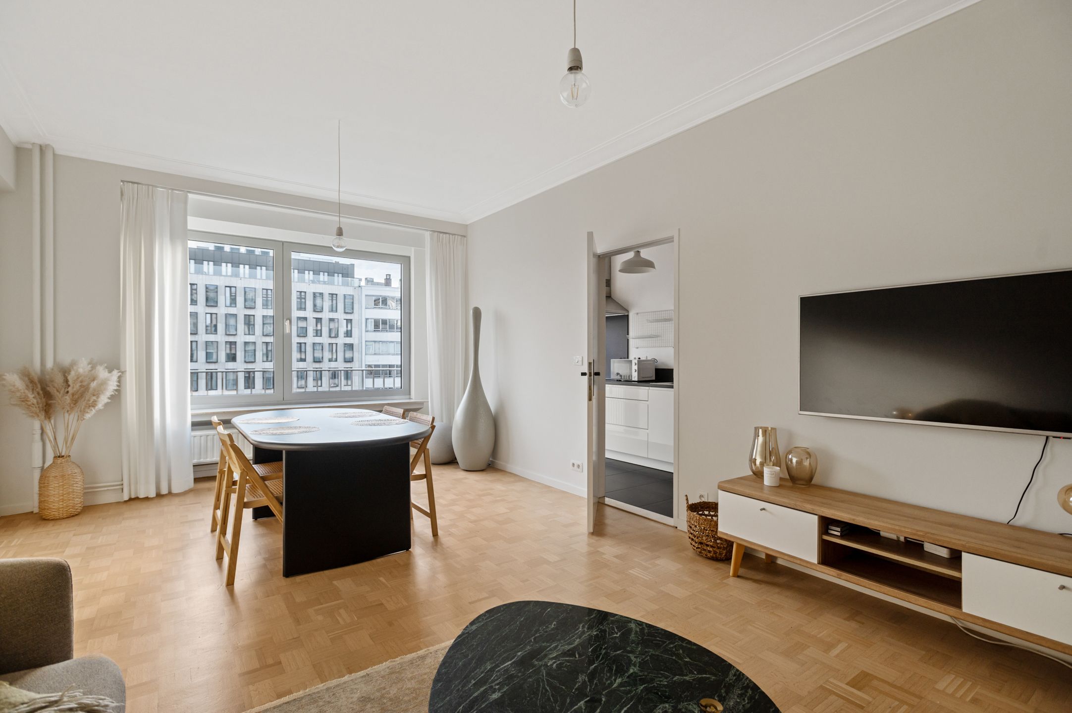 Leuk appartement met zicht op Operaplein foto {{pictureIndex}}