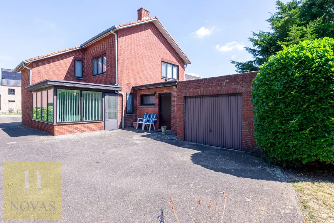 Op heel fijne locatie, 4 slaapkamers, 10are30ca, aan rand van het centrum foto 6