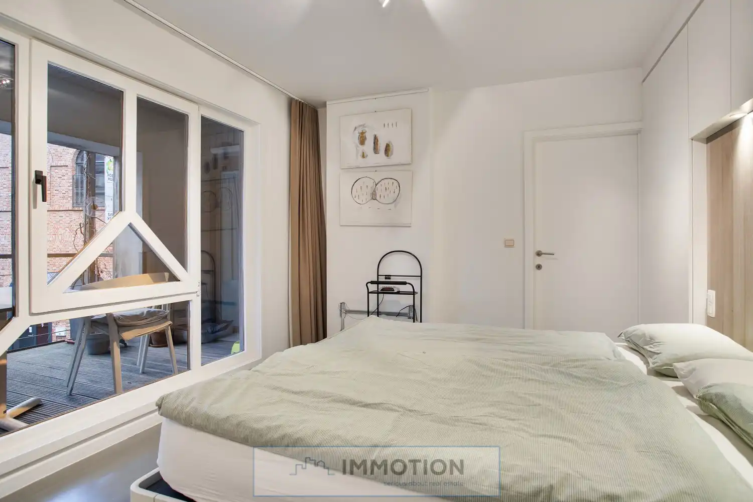 Unieke hoekwoning met twee vergunde appartementen foto 16