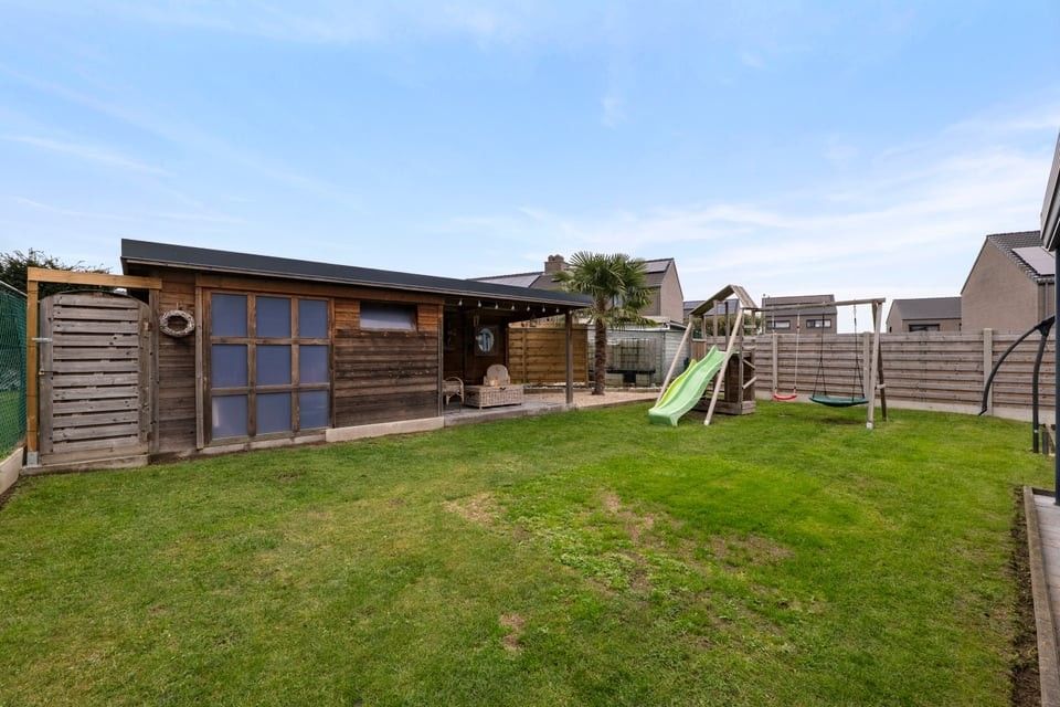 GEZELLIGE INSTAPKLARE GEZINSWONING MET 3 SLAAPKAMERS EN GARAGE IN KOZEN foto 34