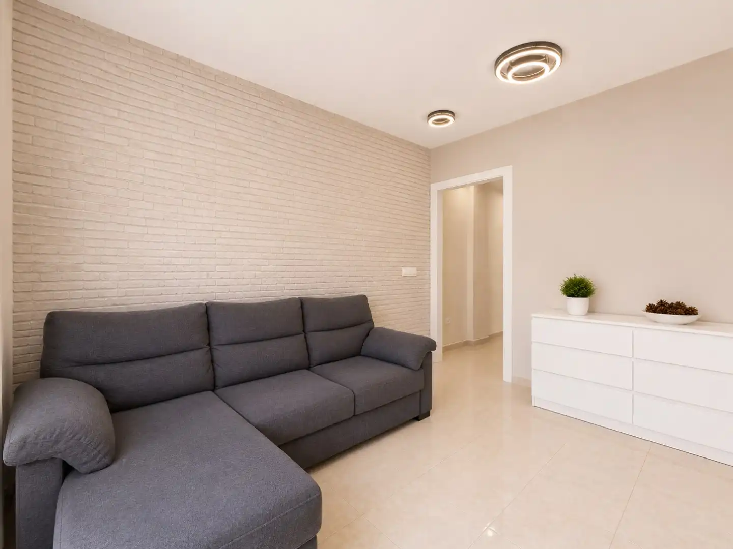 Volledig gerenoveerd appartement in El Galeón, Adeje, Rustig wonen in een woonwijk op Tenerife foto 17