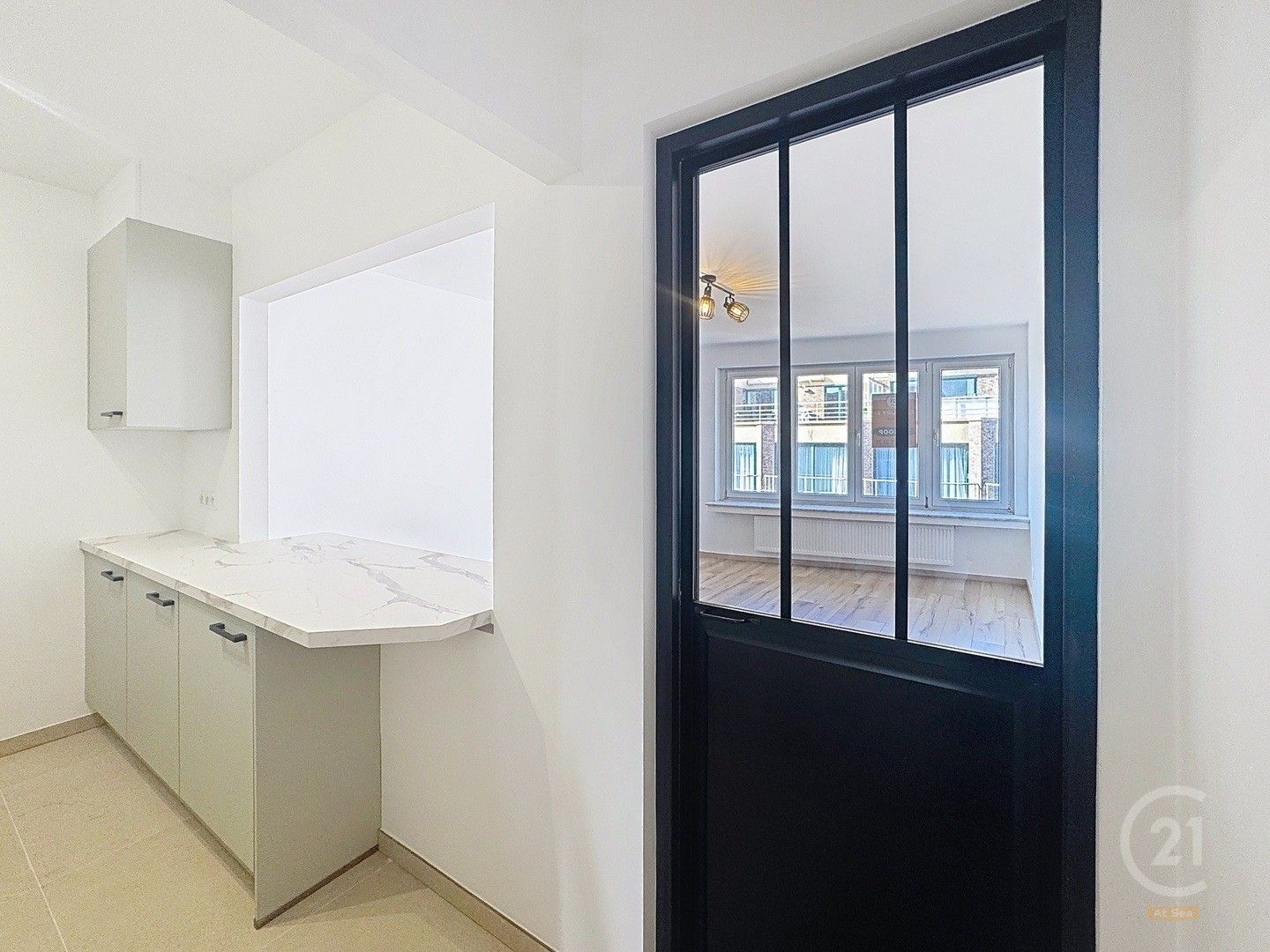 Instapklaar gerenoveerd appartement op toplocatie in Westende-Bad foto 4