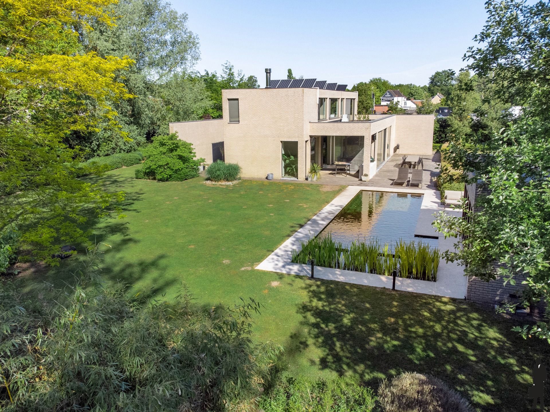 Luxueuze villa te koop in doodlopende straat foto 38