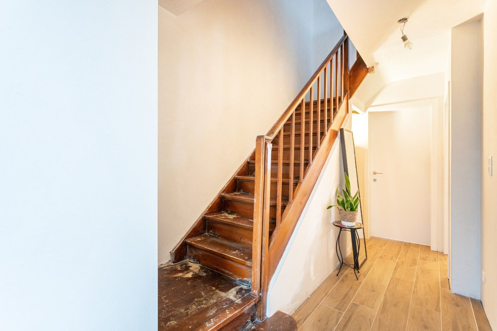 Rustig gelegen halfopen woning met 3 slpks en tuin te Buizingen foto 3