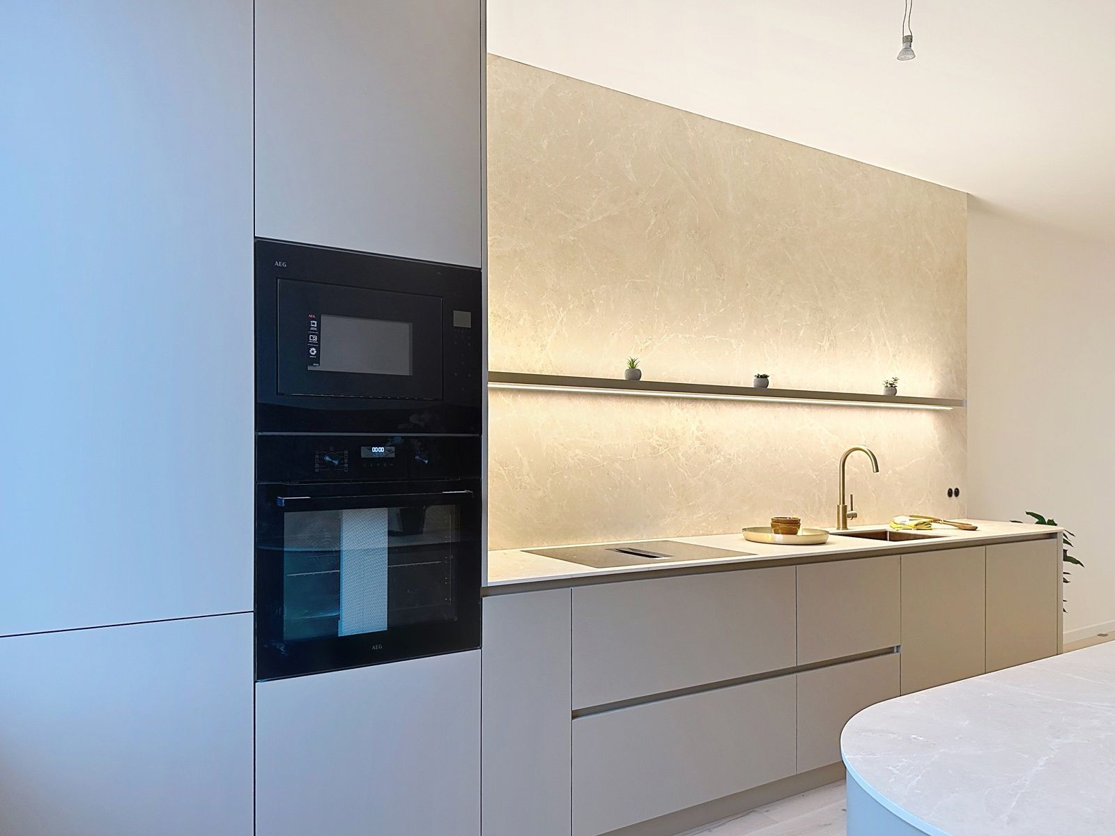 Stijlvol gerenoveerde arbeiderswoning met moderne allure foto 7