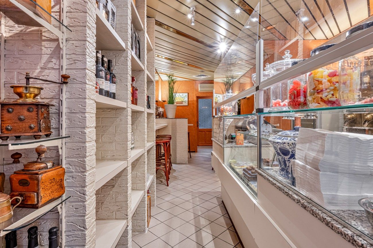 TOPPER - Handelszaak met woonst foto 2