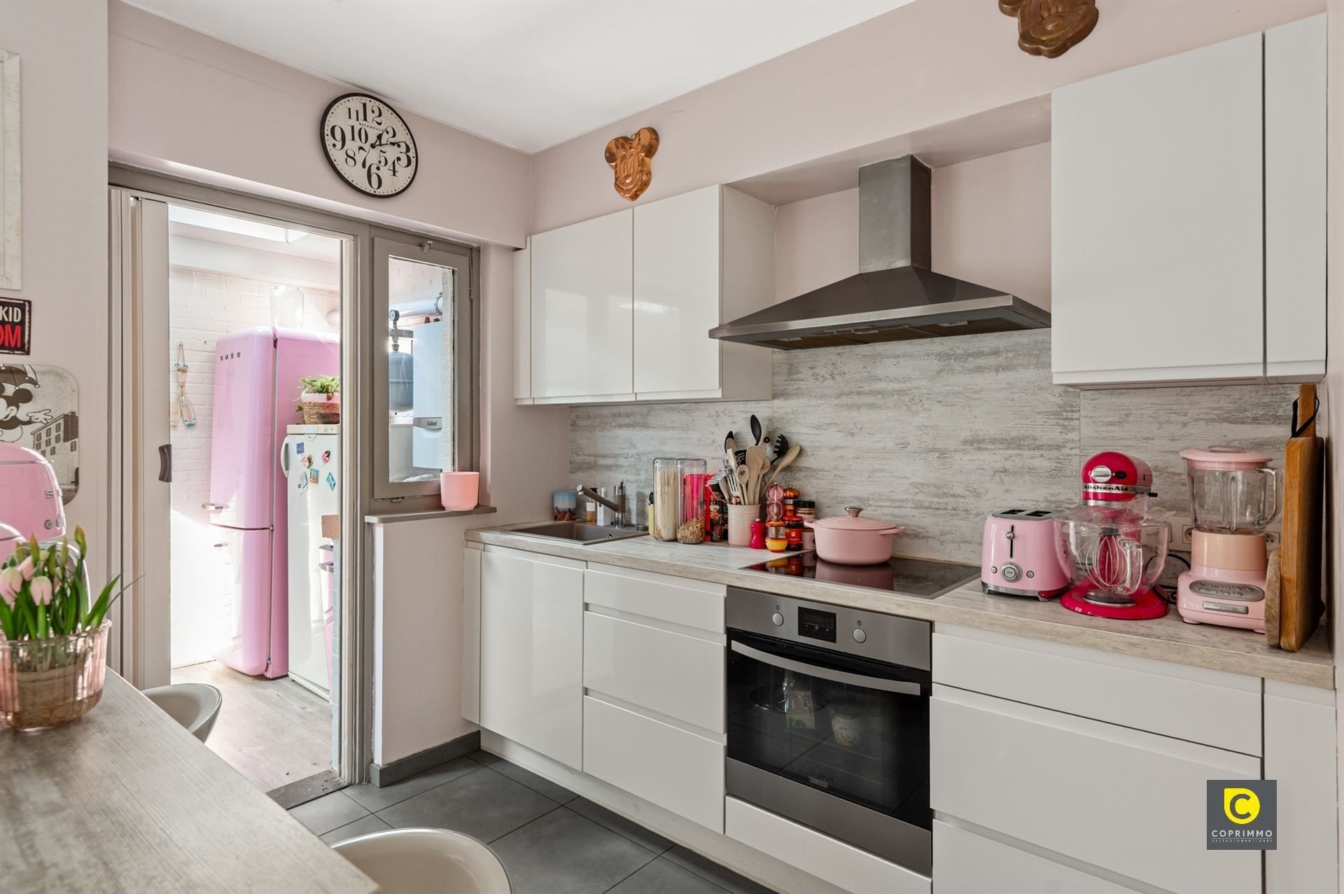 Leuke woning met 3 slaapkamer en tuin foto 2