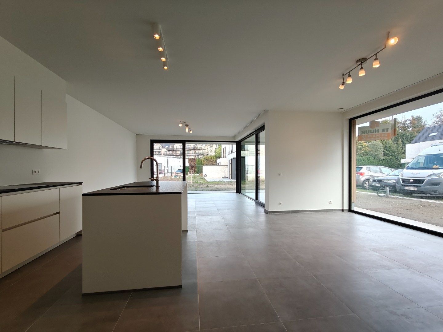Luxe nieuwbouwappartement met tuin, 3 slaapkamers en autostaanplaats foto 6