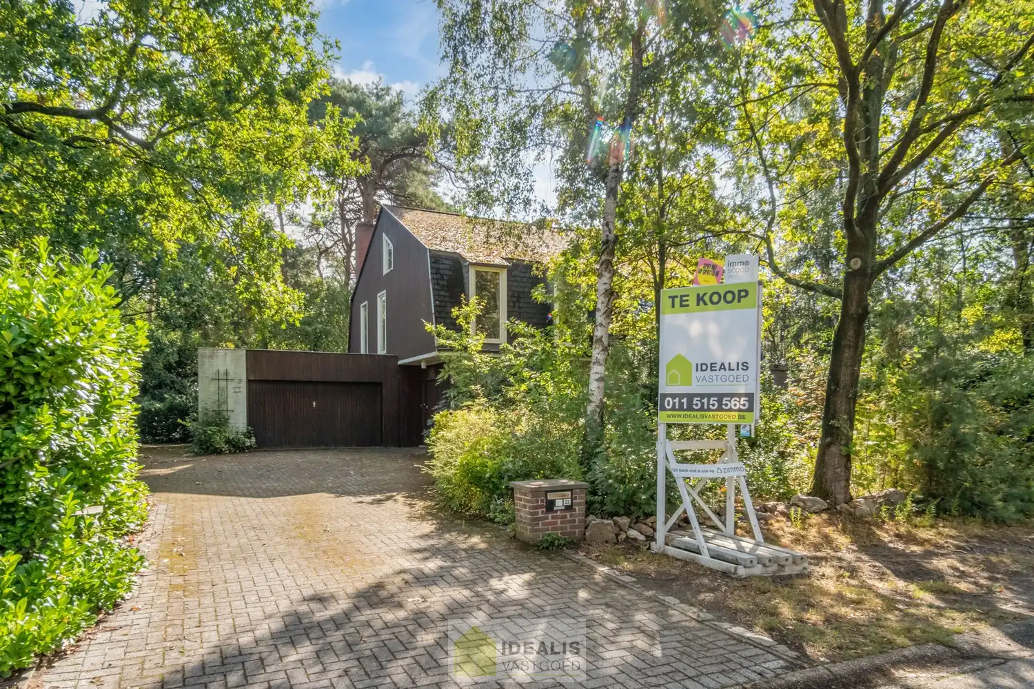 TE RENOVEREN WONING MET 5 SLAAPKAMERS OP EEN PRACHTIG PERCEEL VAN 15A 75CA OP EEN UITZONDERLIJKE RUSTIGE EN GROENE LIGGING IN EEN DE VILLAWIJK ACHEL STATIE foto 2