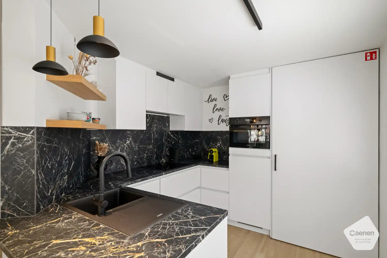 Volledig gerenoveerd twee slaapkamer appartement in het hart van Blankenberge foto 6