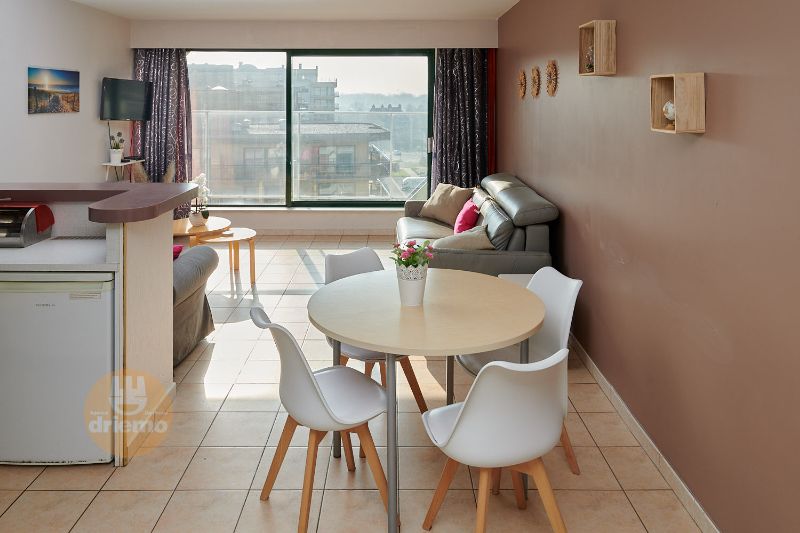 EXCLUSIEVE STUDIO BIJ DE  ESPLANADE EN HET STRAND foto {{pictureIndex}}
