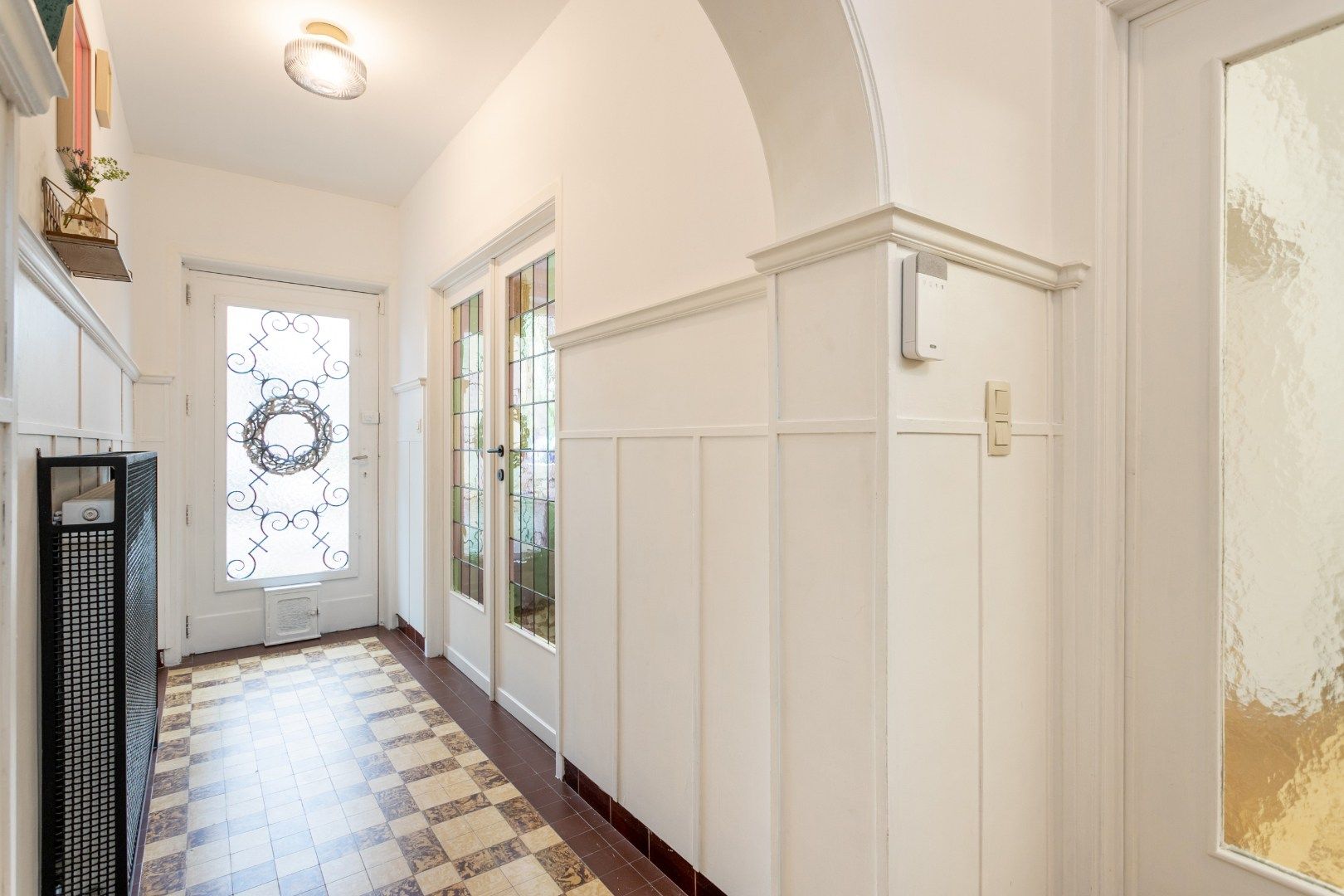 Ruime gerenoveerde, energiezuinige woning foto 3