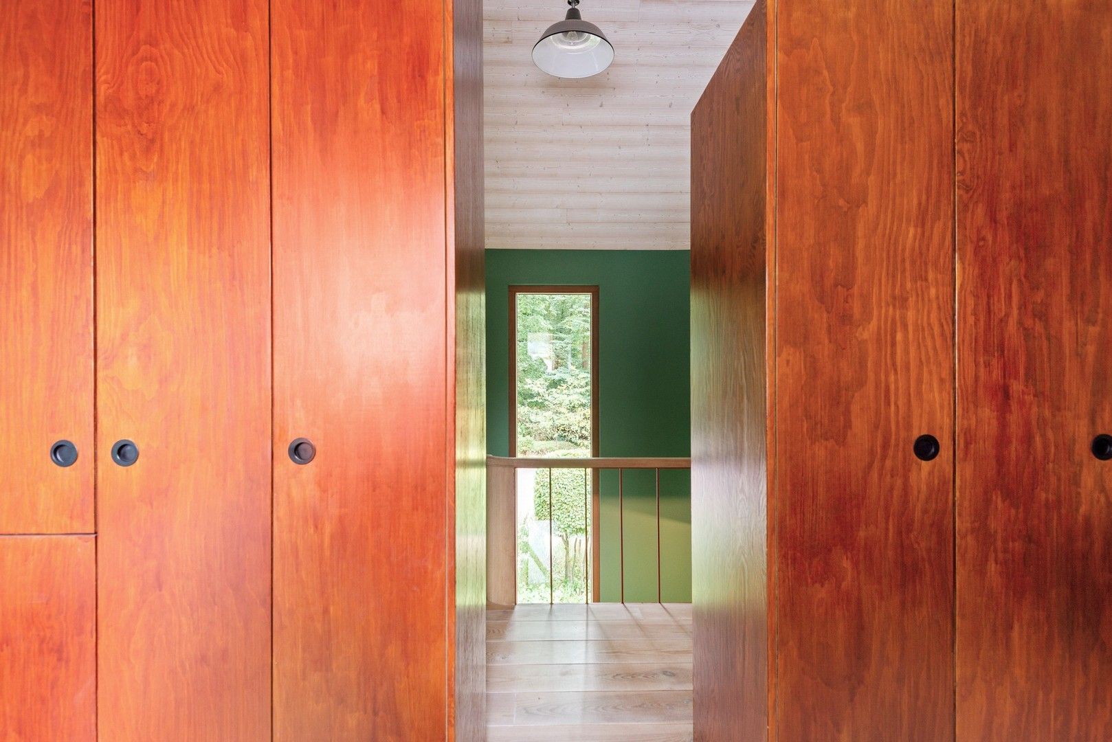 Stijlvolle, vrijstaande villa met zonnige tuin en zwemvijver foto 21