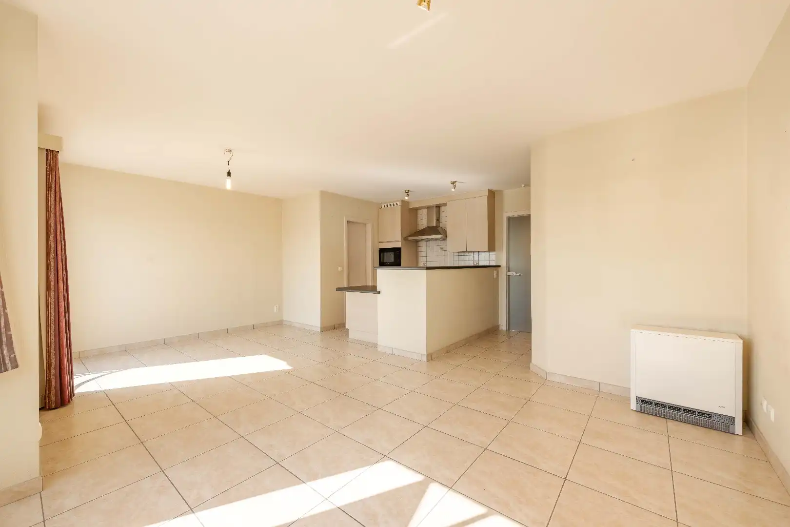 CENTRAAL GELEGEN APPARTEMENT (2003) MET 2 SLPKS | GARAGE foto 4